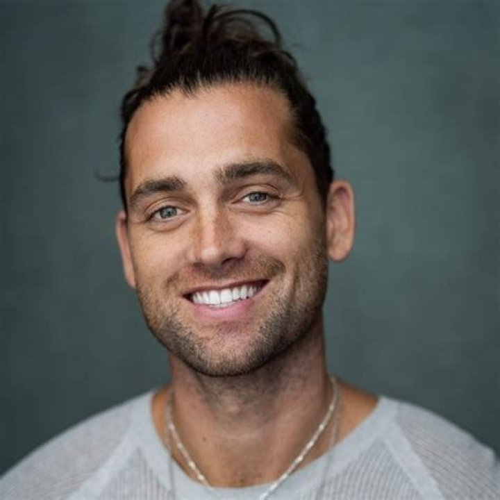 Bradley Jaden Height, Weight, Net Worth, Age, Birthday, Wikipedia, Who, Nationality, Biography