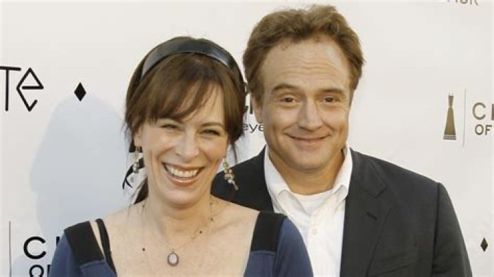 Bradley Whitford & Jane Kaczmarek file for divorce after 17 years
