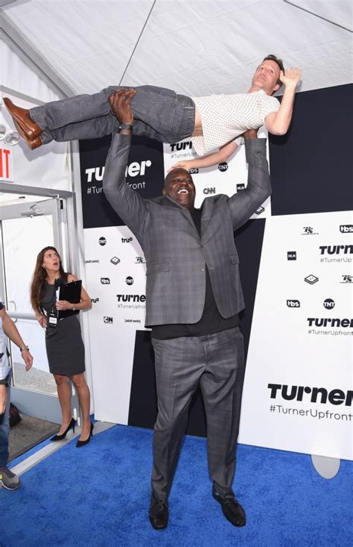 Breckin Meyer Net Worth - Wiki, Age, Weight and Height, Relationships, Family, and More