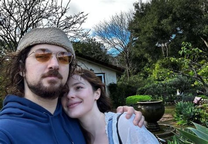 Cait Fairbanks - Age, Family, Bio