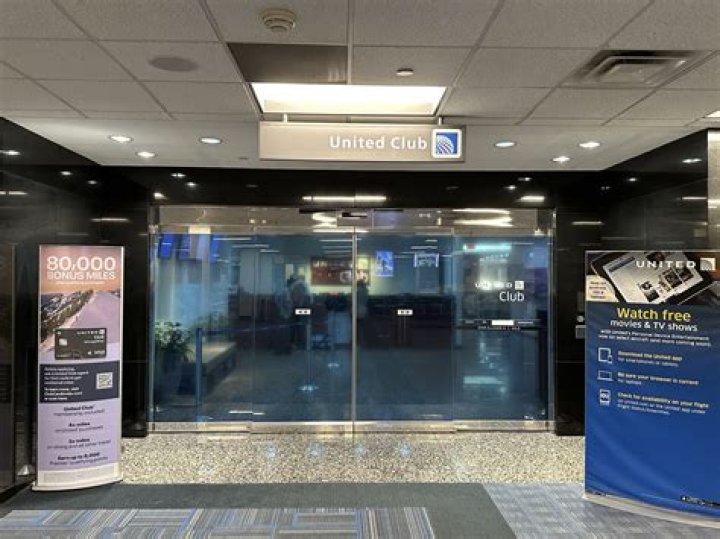 Can I share my United club pass?