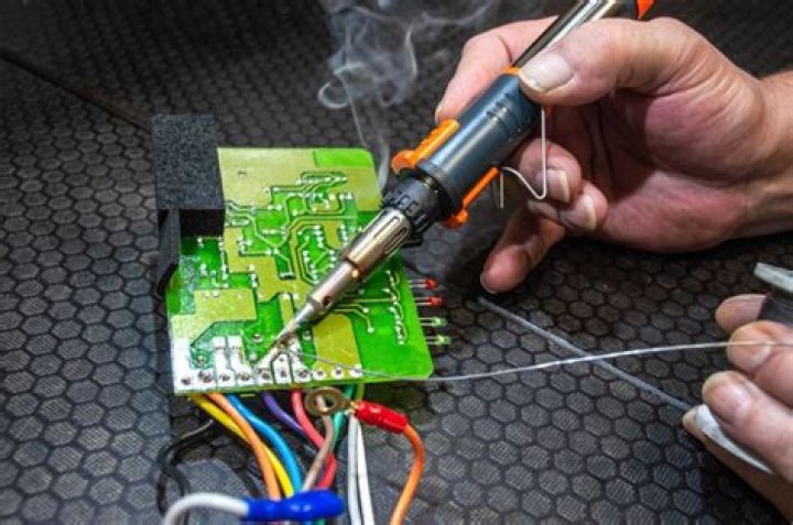 Can iron be soldered?