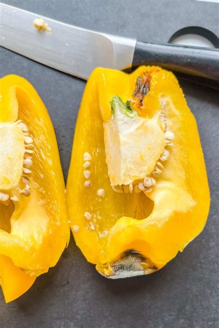 Can you eat a bell pepper with mold?