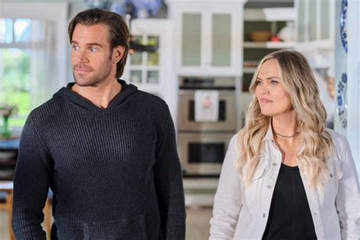 Canadian film/tv actor, Stephen Huszar Wife, Relationship Movies and Tv Shows!