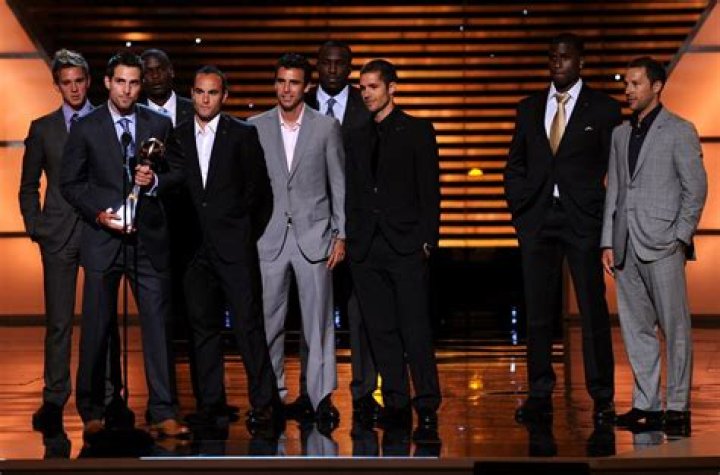 Carlos Bocanegra Net Worth - Wiki, Age, Weight and Height, Relationships, Family, and More