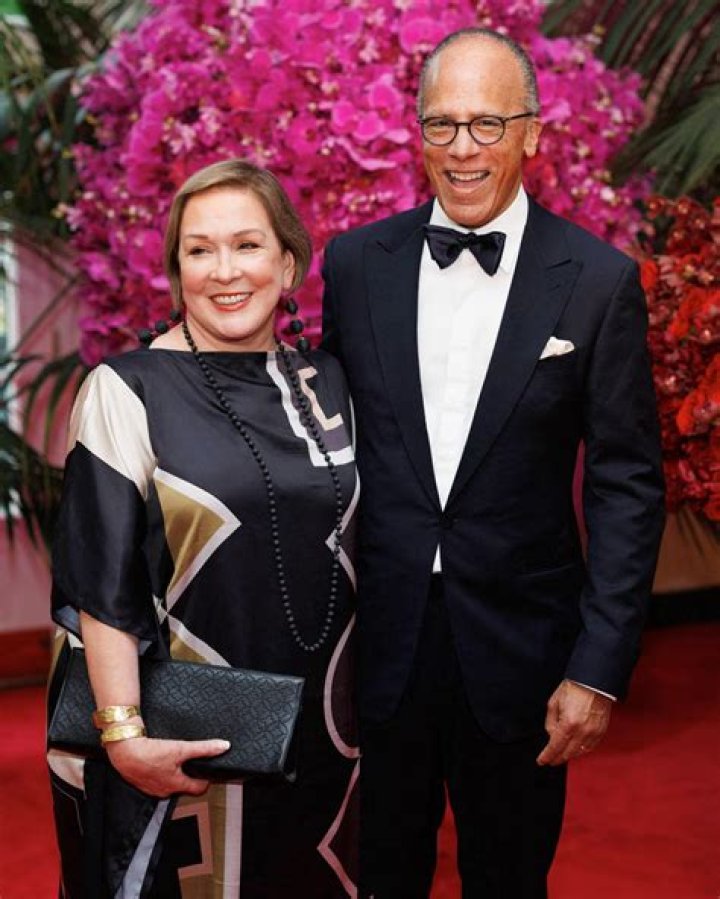 Carol Hagen and her husband Lester Holt’s happy marriage journey! About their children and secret of happy married life!
