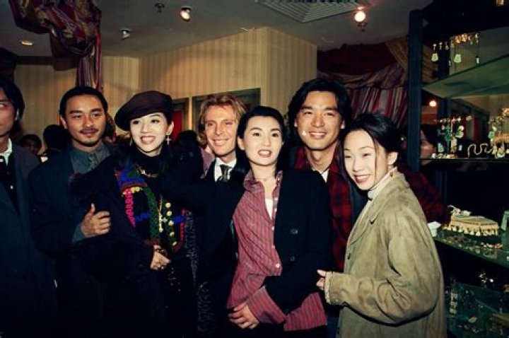 Celebrity hairstylist Kim Robinson talks his favorite restaurants in Hong Kong!