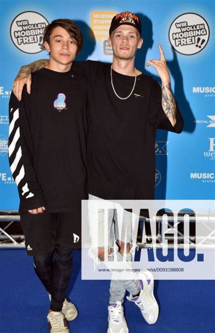 Charlie Lenehan - Age, Family, Bio