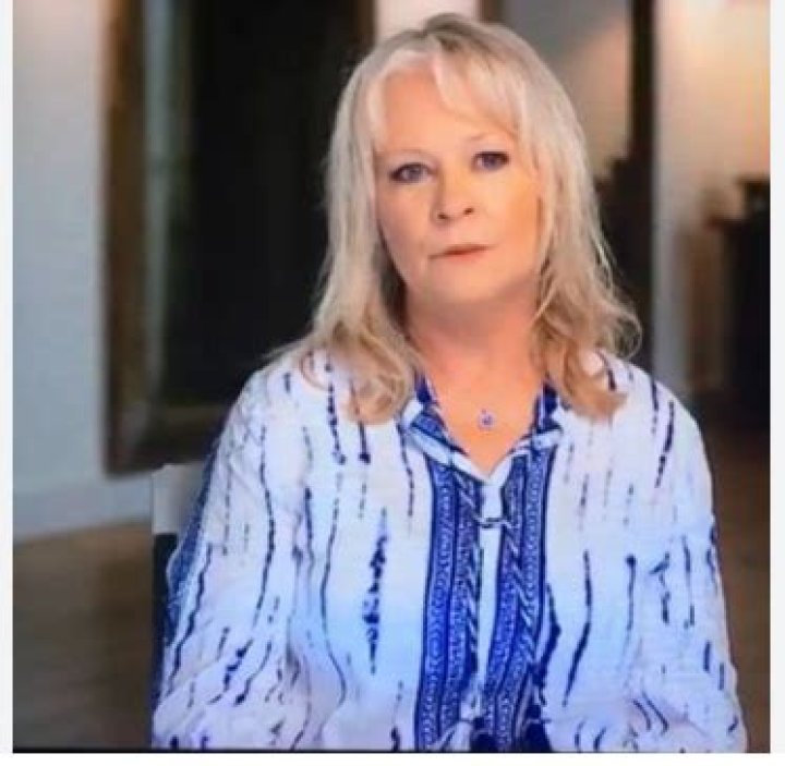 Cheryl Crabtree Walker Bio (Wiki) 