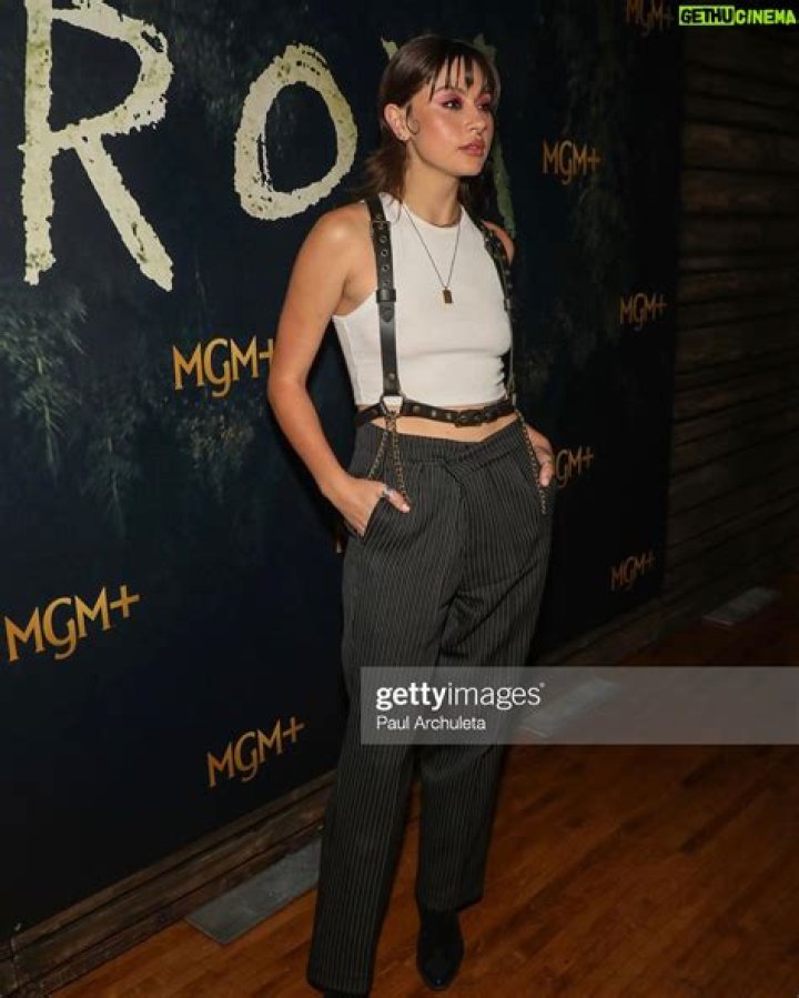 Chloe Van Landschoot - Age, Family, Bio