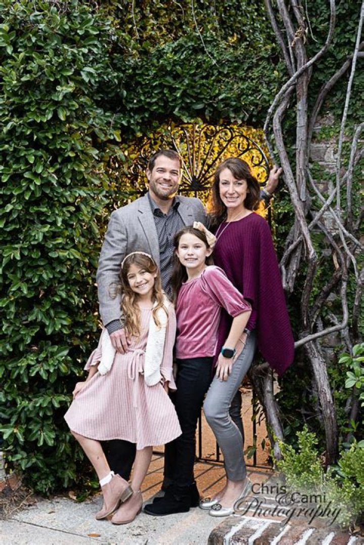 Chris Loesch Bio (Wiki) 