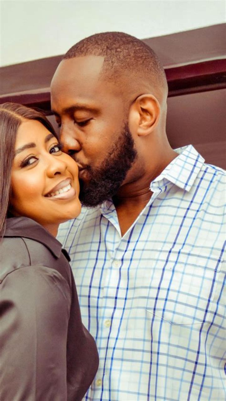 Christian Okoye Height, Weight, Net Worth, Age, Birthday, Wikipedia, Who, Nationality, Biography