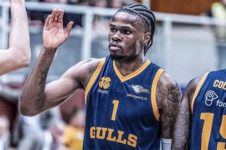 Chuba Ohams Wikipedia And Age, How Old Tall Is Basketball Player?