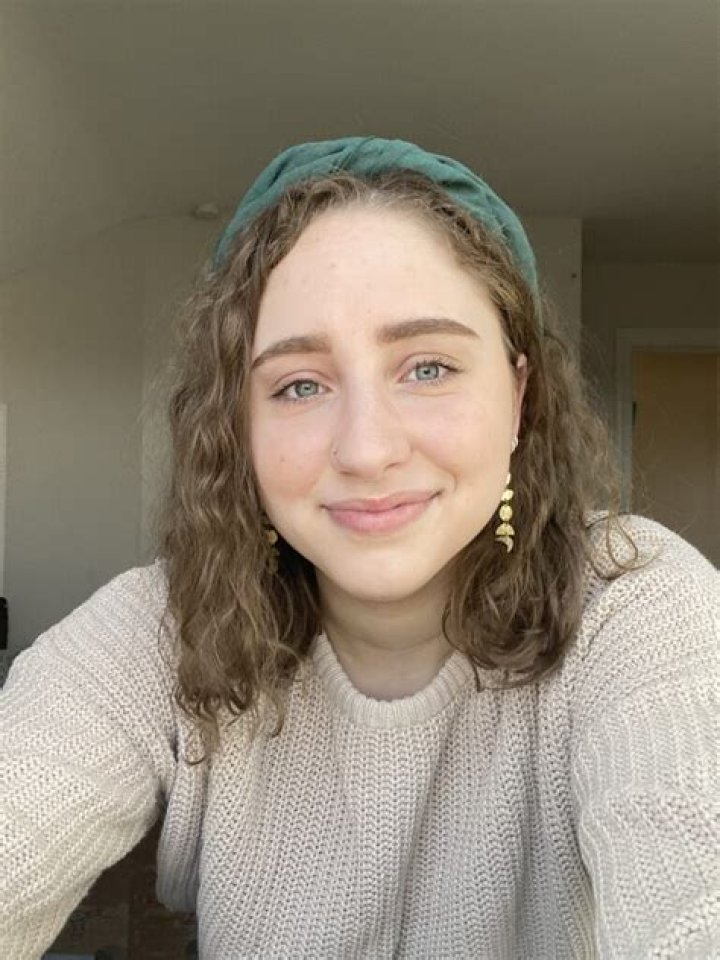 Claire Fellows Bio (Wiki) 