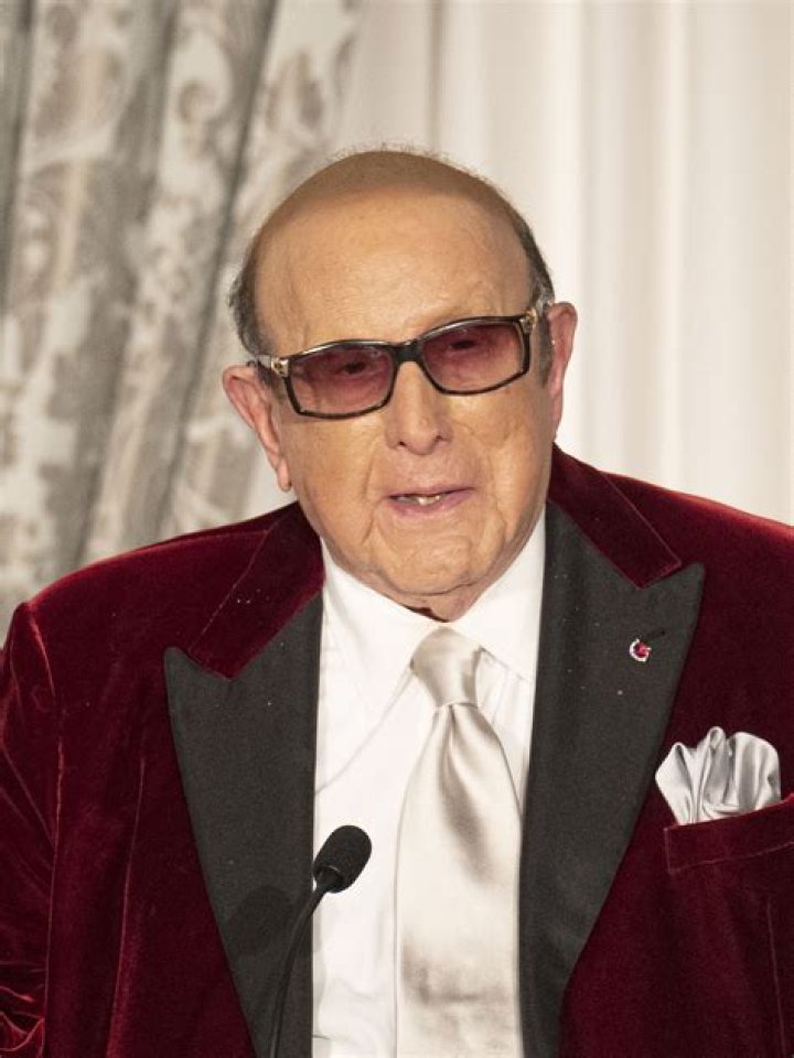 Clive Davis Height, Weight, Net Worth, Age, Birthday, Wikipedia, Who, Nationality, Biography