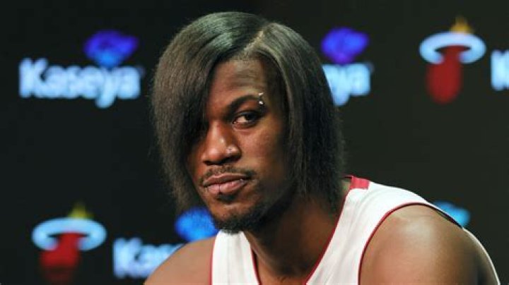 
Controversial Singer, Portable, Show Off New Hairstyle 