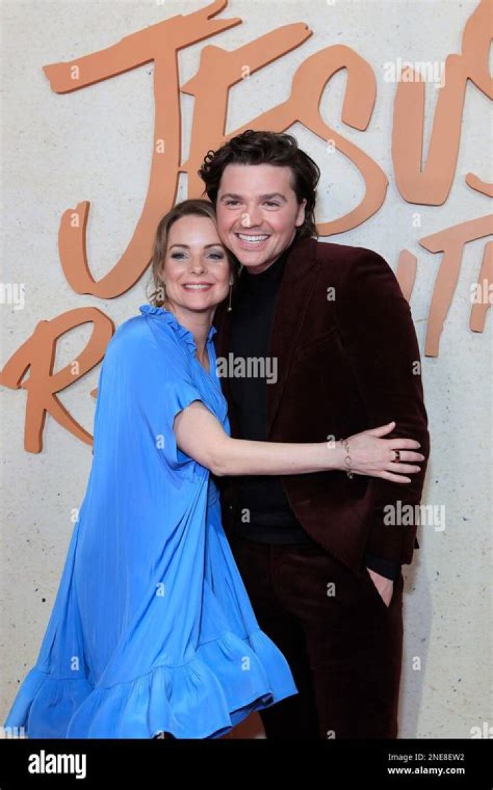 Courtney Revolution - Age, Family, Bio