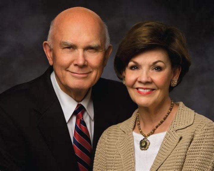 Dallin Johnson - Age, Family, Bio