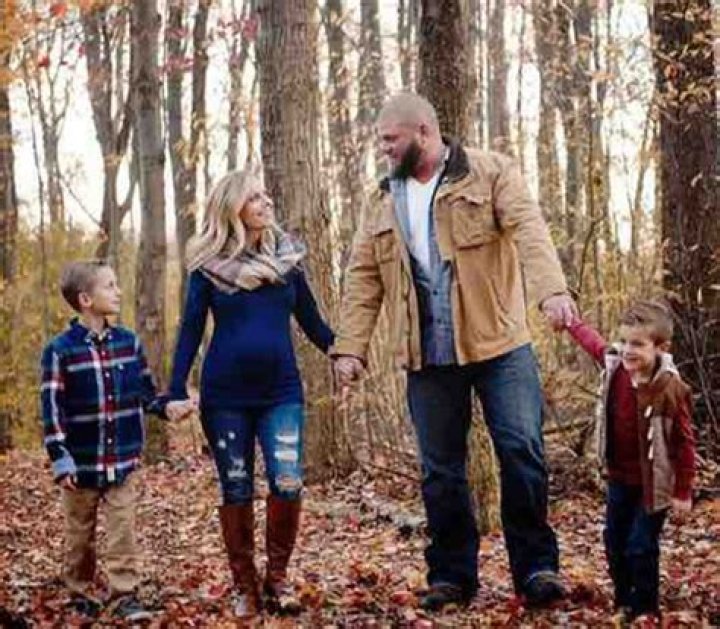 Dan Short Wiki, Net Worth, Family, Wife