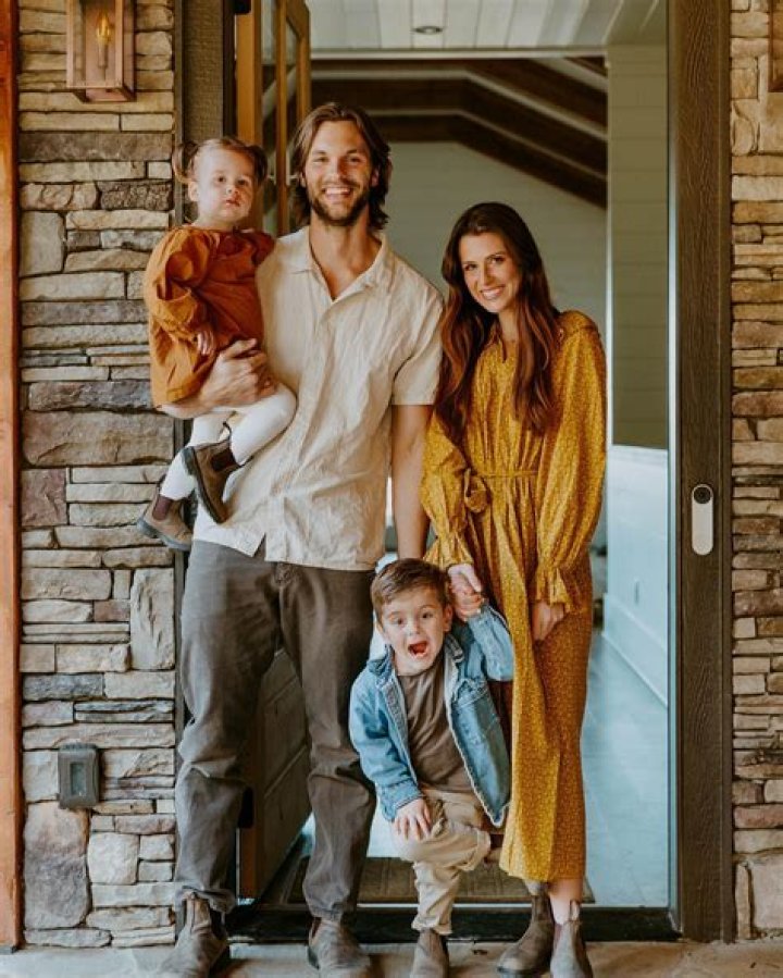 Dane Mealy - Age, Family, Bio