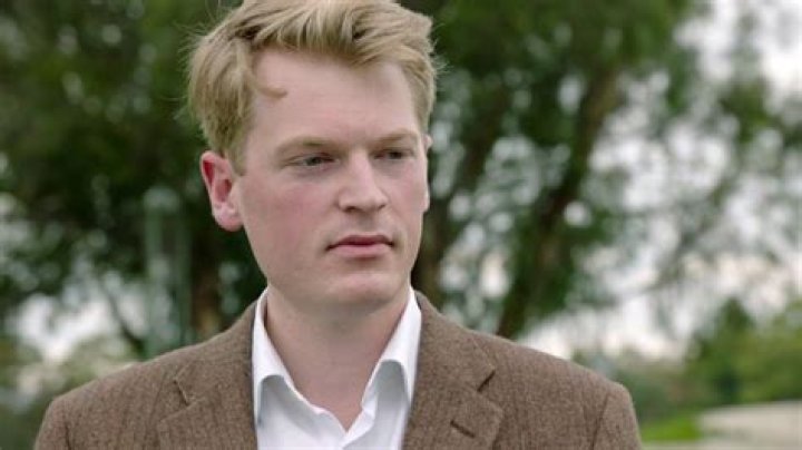 Daniel Iles Height, Weight, Net Worth, Age, Birthday, Wikipedia, Who, Nationality, Biography