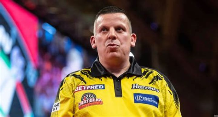 
Dave Chisnall Height, Weight, Net Worth, Age, Birthday, Wikipedia, Who, Nationality, Biography 