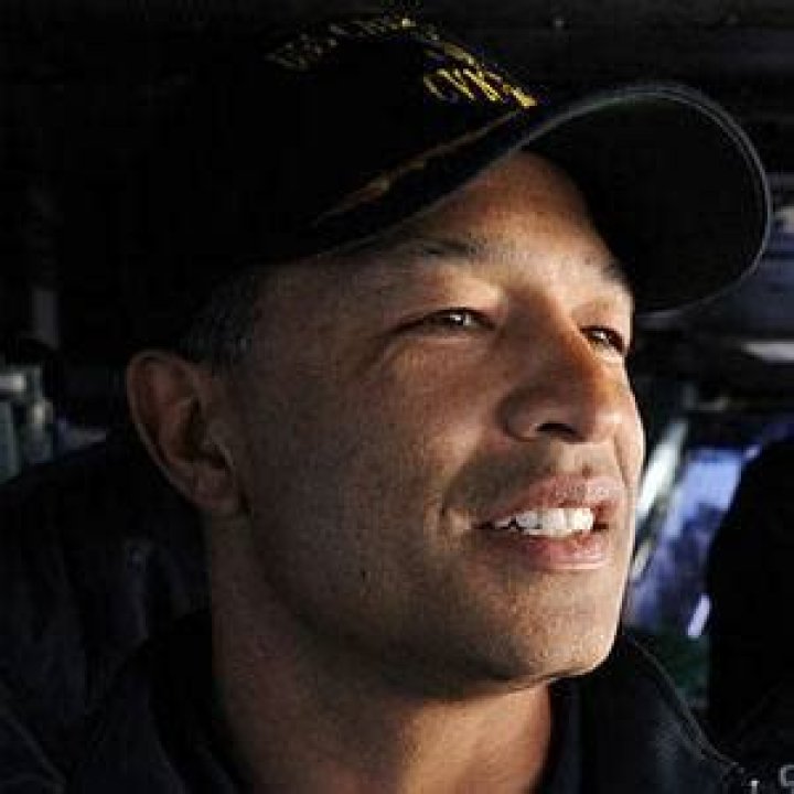 Dave Roberts Bio (Wiki) 