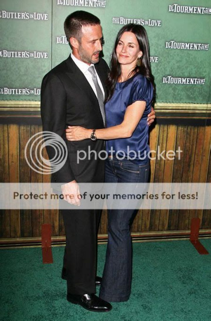 David Arquette busted flirting with another woman by Courteney’s co-star