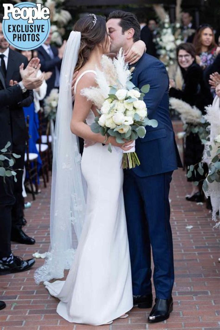 Days of Our Lives star Brandon Barash married fiancee Isabella Devoto with a daytime star-studded wedding