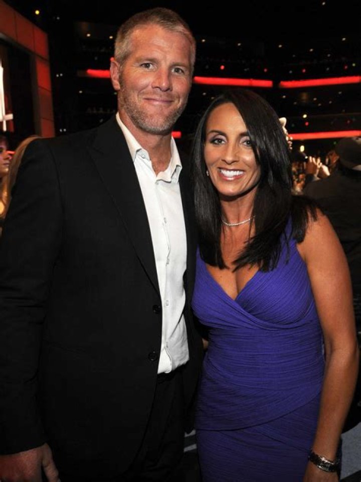 Deanna Favre shares a Blissful Married Life with Former NFL player & her Husband Brett Favre