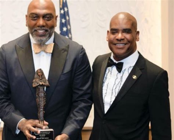 Deb Smikle Height, Weight, Net Worth, Age, Birthday, Wikipedia, Who, Instagram, Biography