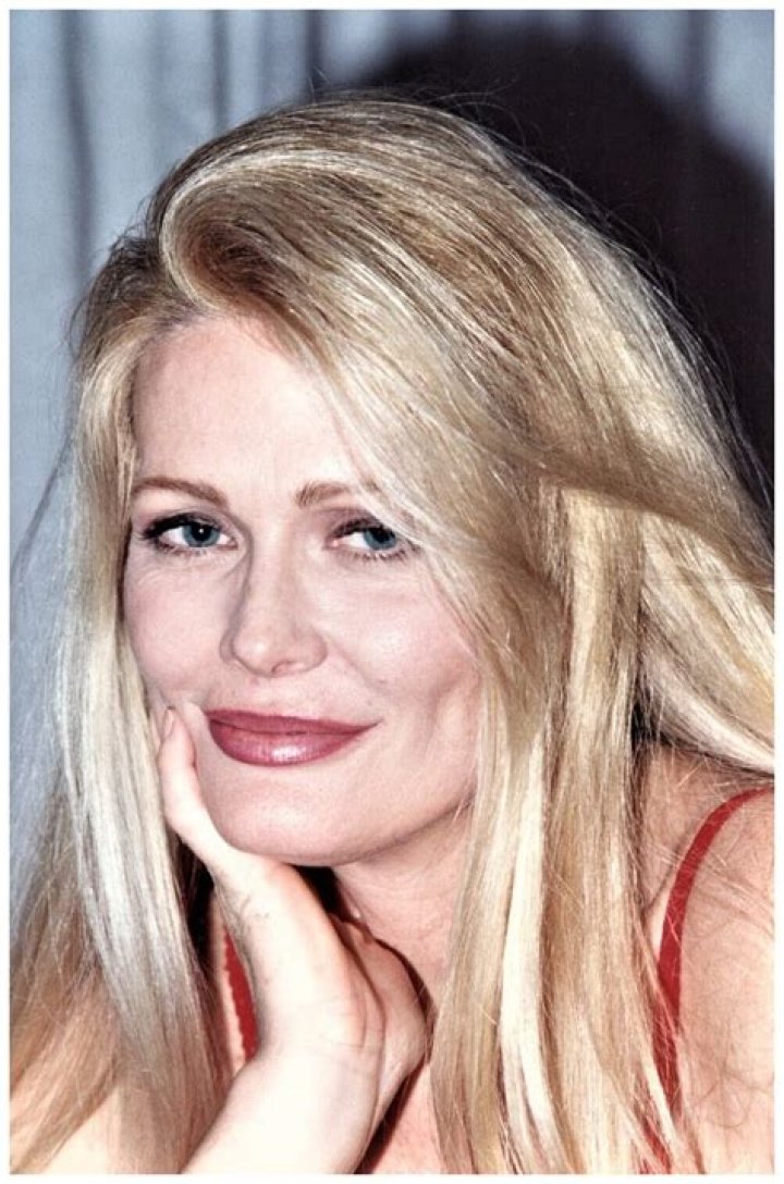 
Debra Jo Fondren Height, Weight, Net Worth, Age, Birthday, Wikipedia, Who, Nationality, Biography 