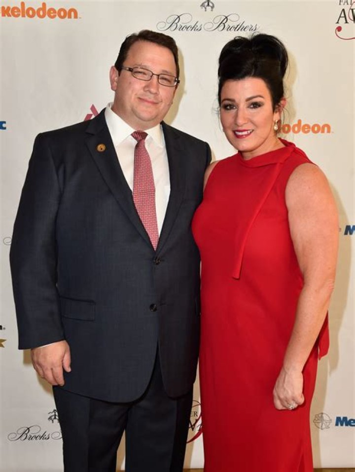 Denise Jonas Net Worth - Wiki, Age, Weight and Height, Relationships, Family, and More