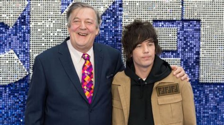 Derek Fry - Age, Family, Bio