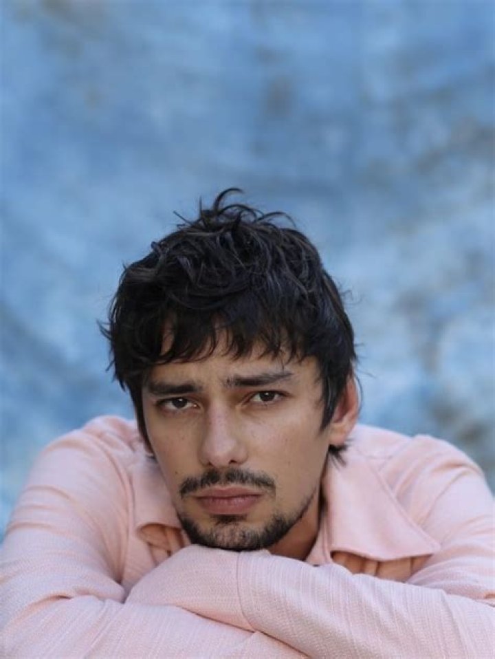 
Devon Bostick Height, Weight, Net Worth, Age, Birthday, Wikipedia, Who, Nationality, Biography 