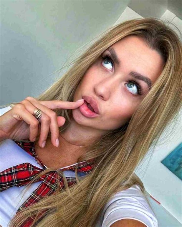 
Diana Hoyos Height, Weight, Net Worth, Age, Birthday, Wikipedia, Who, Nationality, Biography 