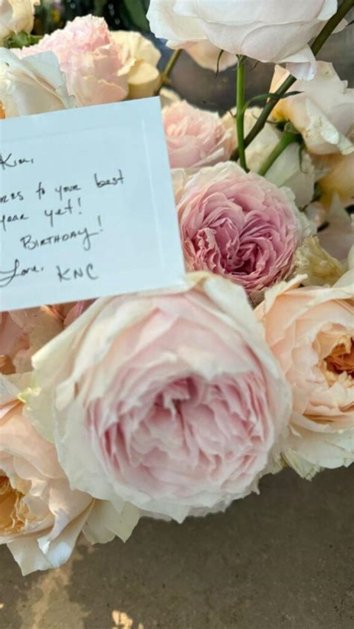 Did Pete Davidson send Kim Kardashian flowers & a jasmine candle for her b-day?