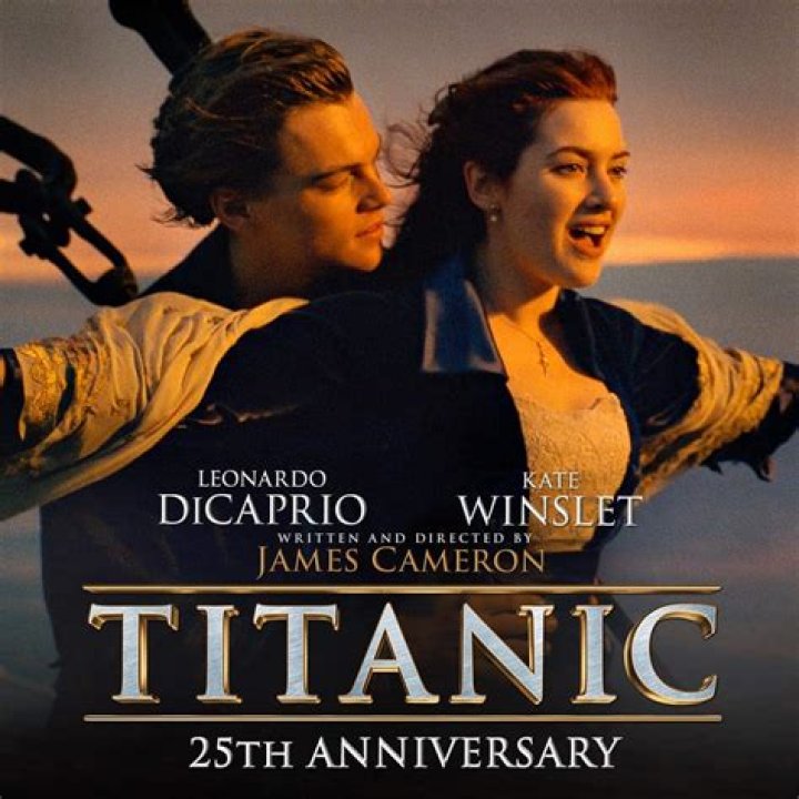 Did the Titanic movie use real footage in the 1997 film?