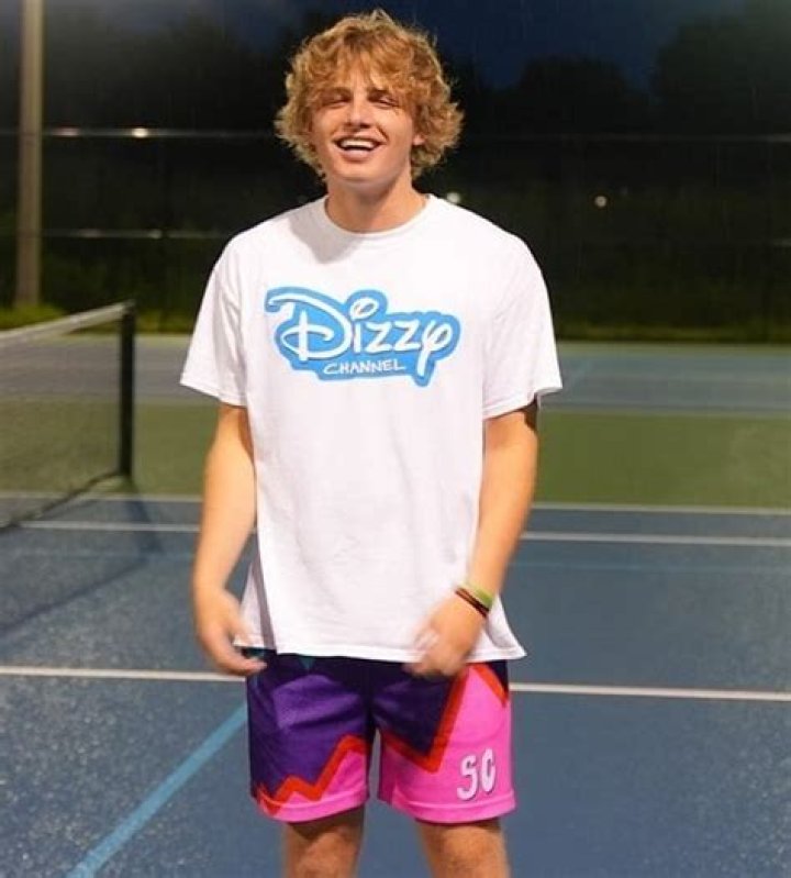 Dizzy Dyl Net Worth, Age, Girlfriend, Family, Biography & More