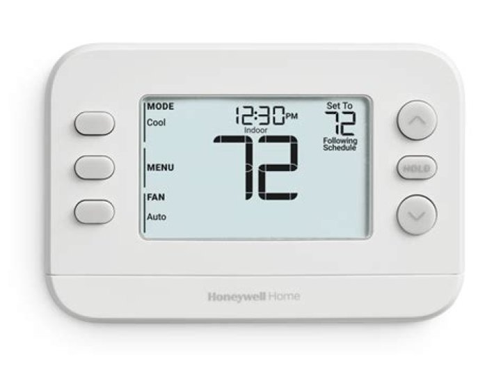 Do Honeywell WiFi thermostats have batteries?