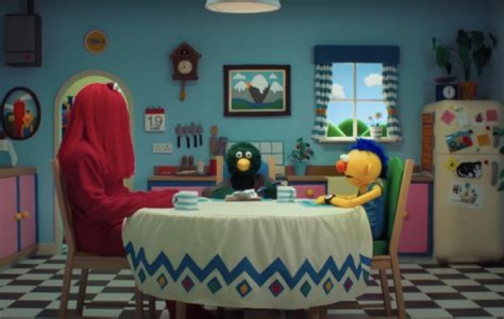 Don't Hug Me I'm Scared