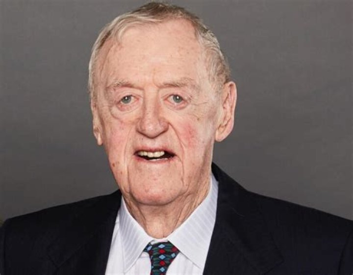 
Donald Sobey Height, Weight, Net Worth, Age, Birthday, Wikipedia, Who, Nationality, Biography 