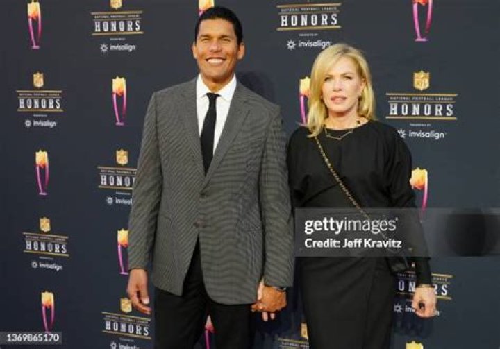 Donnie Edwards Bio (Wiki) 