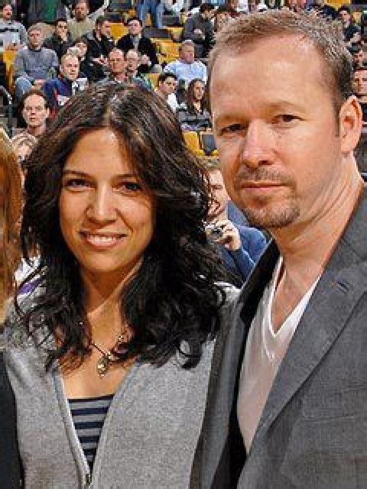 Donnie Wahlberg and his wife file for divorce