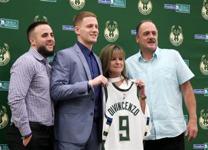 Donte Divincenzo Siblings: Brother John A. DiVincenzo And Family