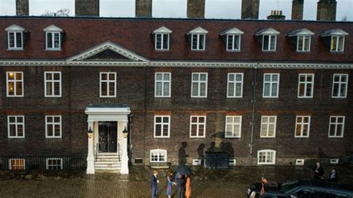 Dorries: The Sussexes should be given security & a Kensington Palace apartment