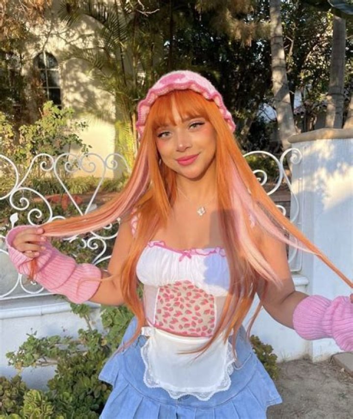 Douxfairy - Age, Family, Bio