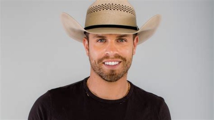 Dustin Lynch Net Worth: Career & Lifestyle