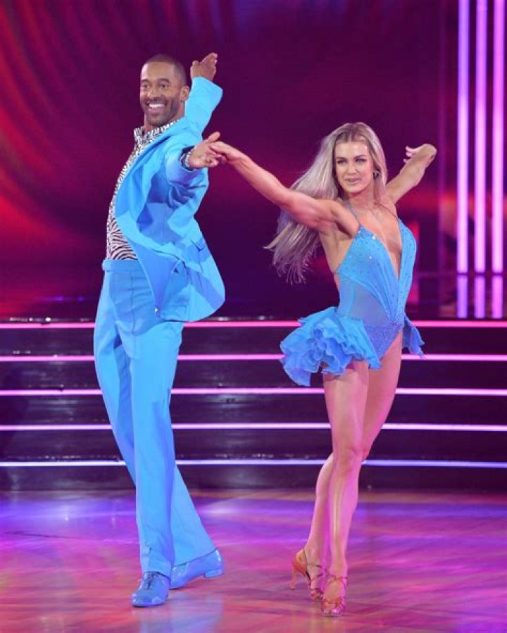 ‘DWTS’ Lindsay Arnold is Pregnant After Opening about Her Recent Pregnancy Struggles!