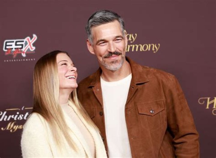 	Eddie Cibrian cut child support at same time he ‘bought’ $85k ring for LeAnn	